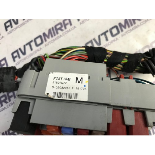 Блок предохранителей Fiat Punto 3 2005-2018 00518690940
